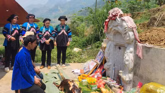 Nghi lễ đặc sắc trong tết Thanh minh của người Bố Y 