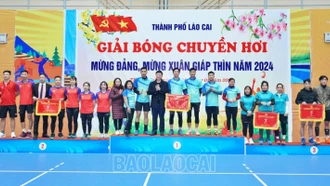 Bế mạc Giải bóng chuyền hơi mừng Đảng, mừng Xuân Giáp Thìn năm 2024