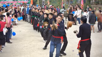 Từng bừng Lễ hội đền Làng Lúc