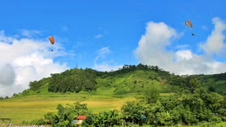 Hấp dẫn hoạt động "Bay giữa mùa vàng Bát Xát" năm 2023