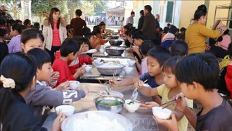 Bảo đảm điều kiện học tập cho học sinh vùng đồng bào dân tộc thiểu số và miền núi