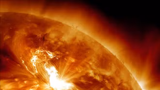 Bão từ mạnh nhất trong hai thập kỷ ảnh hưởng tới Việt Nam