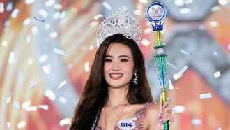 Huỳnh Trần Ý Nhi đăng quang Miss World Vietnam 2023