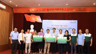 Vietcombank Lào Cai thực hiện nhiều hoạt động vì cộng đồng