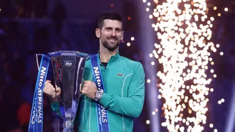 Djokovic qua mặt Federer, lập kỷ lục 7 lần vô địch ATP Finals