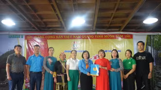 Thành lập công đoàn cơ sở hợp tác xã ngoài quốc doanh đầu tiên trên địa bàn thị xã Sa Pa 