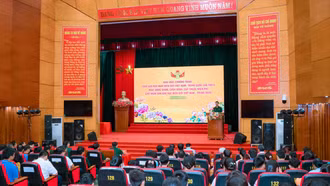 Khám - chữa bệnh, cấp thuốc điều trị miễn phí cho Nhân dân khu vực biên giới huyện Mường Khương