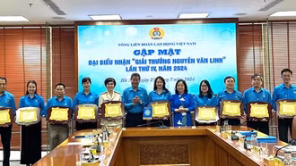 Gặp mặt 10 cán bộ nhận Giải thưởng Nguyễn Văn Linh lần thứ IV