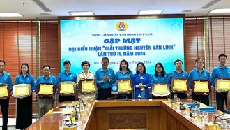 Gặp mặt 10 cán bộ nhận Giải thưởng Nguyễn Văn Linh lần thứ IV