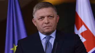 Thủ tướng Slovakia bị thương trong một vụ nổ súng