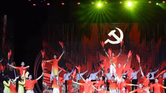 Mít tinh chào mừng thành công Đại hội XIII Công đoàn Việt Nam