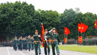 Phát huy truyền thống, xây dựng lực lượng vũ trang ngày càng vững mạnh