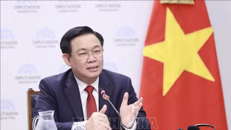 Chủ tịch Quốc hội Vương Đình Huệ lên đường dự Hội nghị cấp cao Quốc hội 3 nước Campuchia - Lào - Việt Nam; thăm, làm việc tại Lào và thăm chính thức Thái Lan