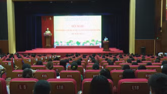 Bắc Hà tổ chức bồi dưỡng chính trị cho cán bộ, giáo viên, nhân viên trường học 