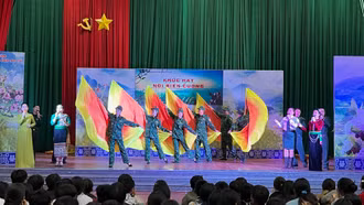 Biểu diễn văn nghệ phục vụ cán bộ, chiến sĩ và đồng bào khu vực biên giới tỉnh Lào Cai