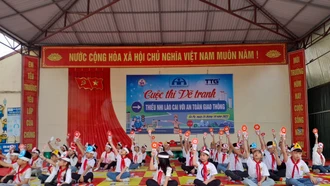 Hơn 600 học sinh tiểu học thi vẽ tranh và “Rung chuông vàng” về chủ đề an toàn giao thông