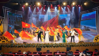 Xúc động Chương trình giao lưu nghệ thuật "Ngày vui thống nhất"