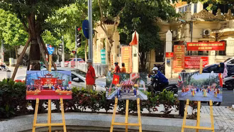 Tái hiện lịch sử lễ hội kinh thành Thăng Long qua ảnh