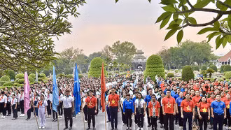 Những người trẻ hãy nhắc nhở bản thân trân trọng hòa bình