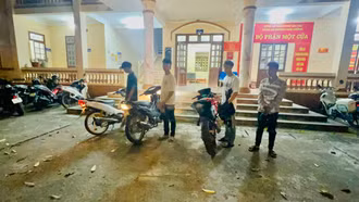Lào Cai: Cảnh sát hóa trang xử lý nhiều thanh niên vi phạm an toàn giao thông