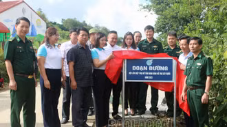 Thực hiện Chương trình đồng hành cùng phụ nữ biên cương tại xã A Lù