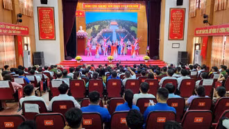 Bát Xát tổng kết đợt thi đua chào mừng 65 năm ngày Bác Hồ thăm Lào Cai và 2 năm thực hiện Kết luận 01 của Bộ Chính trị