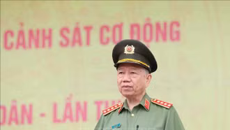 Bộ trưởng Tô Lâm dự tổng duyệt diễu binh lễ kỷ niệm 50 năm Ngày truyền thống lực lượng Cảnh sát cơ động