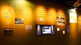 Trưng bày châu bản triều Nguyễn kết hợp công nghệ trình chiếu diễn ra ngày 17/11