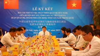 Huyện Bát Xát và quận Quan Độ, thành phố Côn Minh, tỉnh Vân Nam (Trung Quốc) ký kết bản ghi nhớ phát triển quan hệ hữu nghị