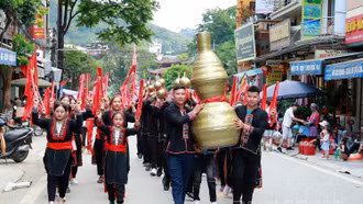 “Vũ điệu cao nguyên” bừng sáng cung đường