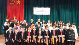 Văn Bàn: 13 câu lạc bộ “Thủ lĩnh của sự thay đổi” được thành lập