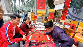 Đầu năm đi lễ cầu may