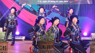 Hội diễn “Hà Nhì – Hương sắc ngàn mây”