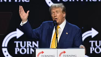 Ông Trump lấy lòng giới siêu giàu, hứa giảm thuế tập đoàn