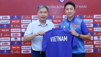 HLV Kim Sang Sik có phó tướng mới ở tuyển Việt Nam