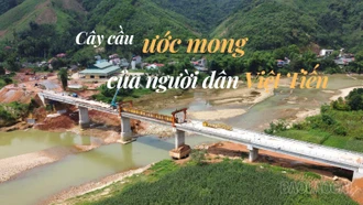 Cây cầu ước mong của người dân Việt Tiến