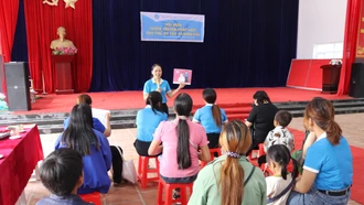 Gần 200 hội viên, phụ nữ huyện Mường Khương được tuyên truyền pháp luật phòng, chống mua bán người