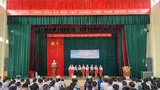 Hơn 200 học sinh, đoàn viên, thanh niên xã Cốc San được tuyên truyền pháp luật