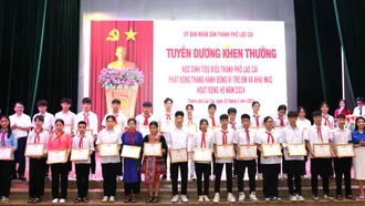 Thành phố Lào Cai vinh danh 329 học sinh tiêu biểu năm học 2023 – 2024