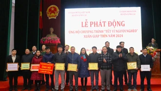 Huyện Si Ma Cai phát động ủng hộ chương trình “Tết vì người nghèo - Xuân Giáp Thìn năm 2024