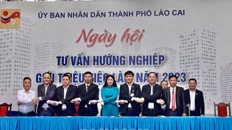 Gần 900 người lao động, học sinh, sinh viên tham gia Ngày hội việc làm thành phố Lào Cai năm 2023