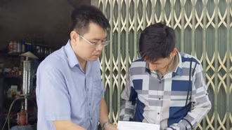 Huyện Bảo Thắng thăm hỏi, động viên gia đình có trẻ em bị đuối nước tại xã Gia Phú