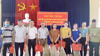 Truyền thông giảm thiểu rác thải nhựa tại xã Khánh Yên Trung