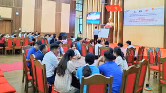 Nâng cao nhận thức về an toàn giao thông đường bộ cho cán bộ truyền thông nòng cốt huyện Văn Bàn