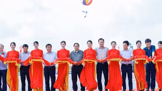 Thủ tướng dự lễ khánh thành tuyến đường nối 2 cao tốc huyết mạch của miền Bắc