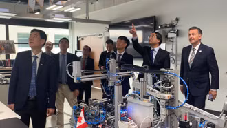 Đoàn công tác tỉnh Lào Cai thăm và làm việc với Bộ Giáo dục tỉnh Bang Alberta, Canada