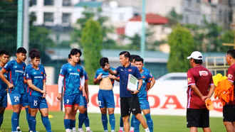 U23 Việt Nam rèn giũa lối chơi sở trường trong buổi tập đầu tiên tại Rayong