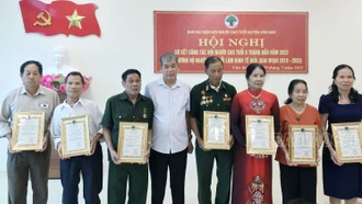 Văn Bàn: Khen thưởng, biểu dương hộ người cao tuổi làm kinh tế giỏi giai đoạn 2018 - 2023