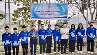 Huyện đoàn Bảo Yên tổ chức hành trình đến với địa chỉ đỏ và kết nạp đoàn viên