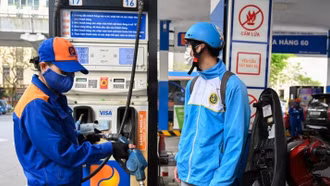 Giá xăng đảo chiều tăng mạnh, RON95 lên sát 24.000 đồng/lít